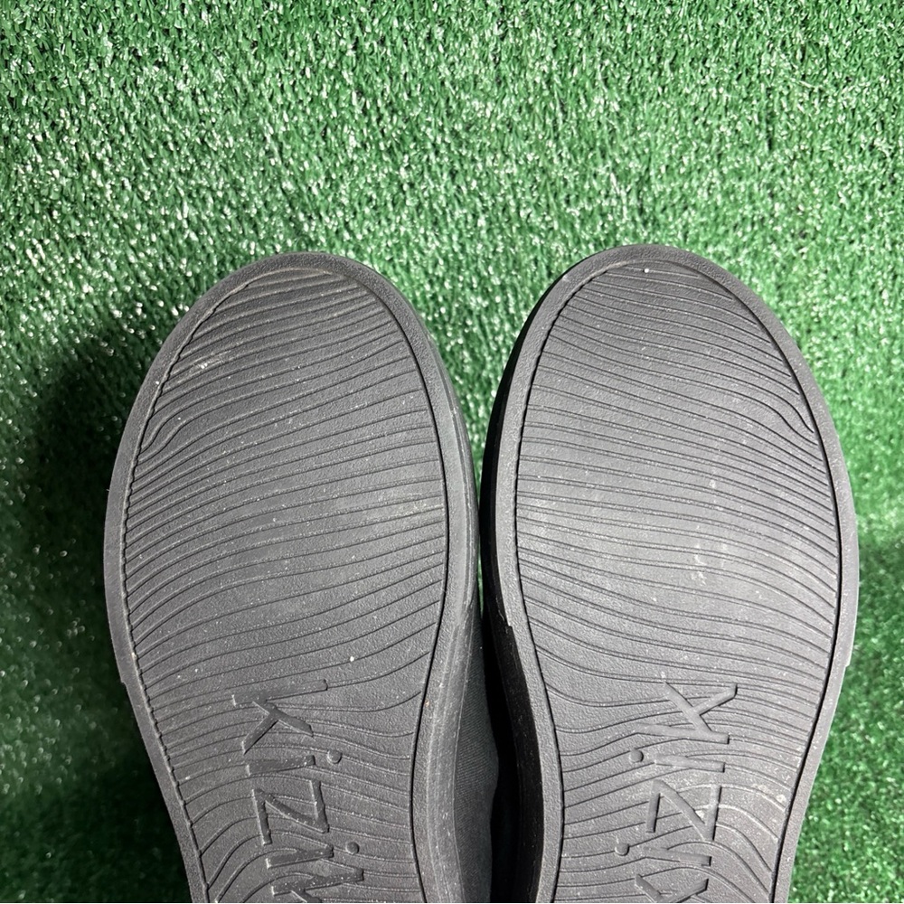 Kizik‎ Irvine Triple Black Mens Size 10.5 Wide Slip In Work Casual Sneakers - Picture 9 of 12